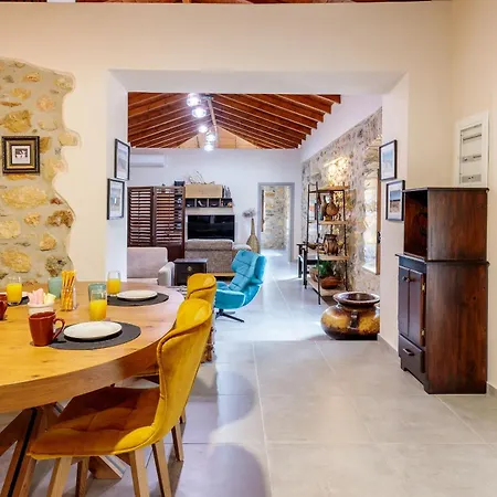 Апартаменты Alma Living Velies